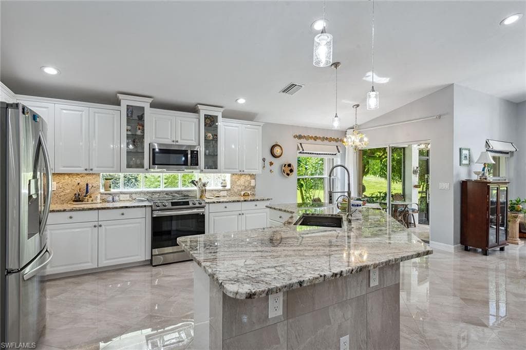 2443 Butterfly Palm Dr, Naples, FL 34119-9