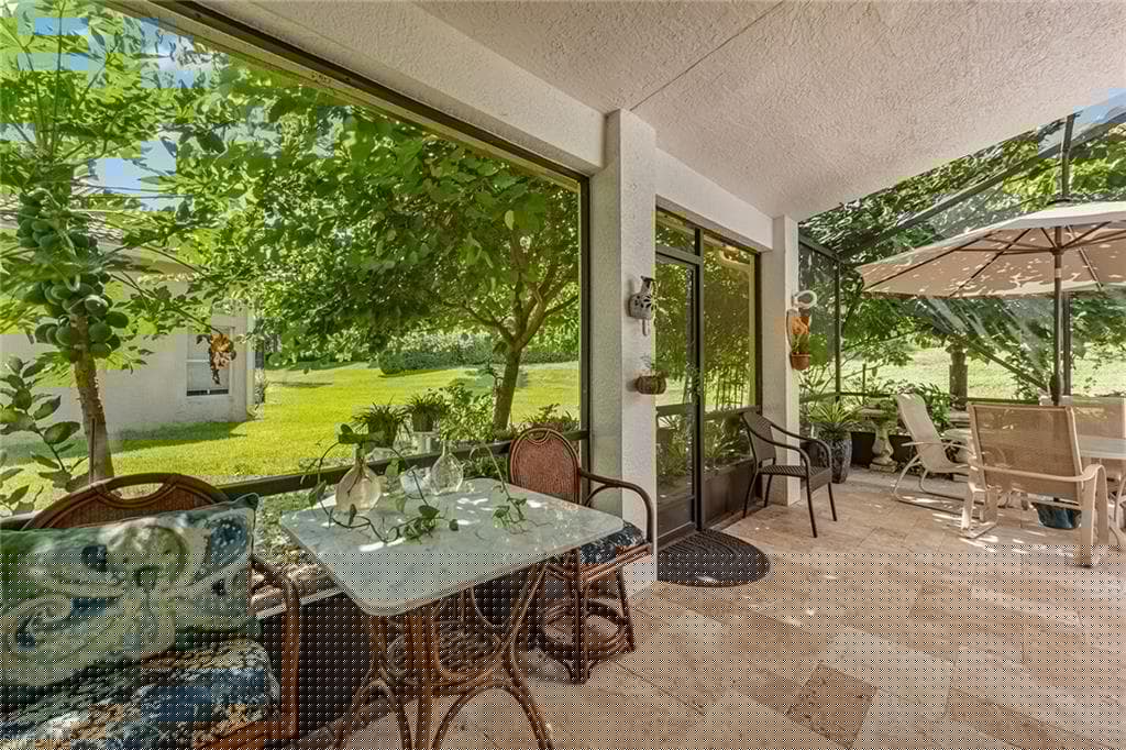 2443 Butterfly Palm Dr, Naples, FL 34119-24