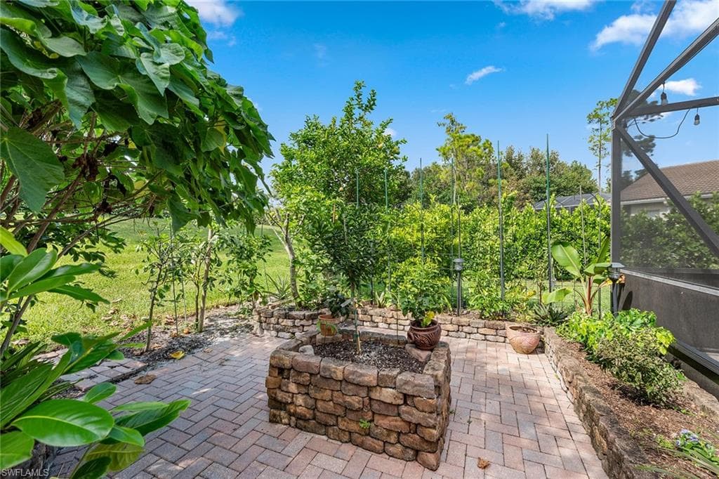 2443 Butterfly Palm Dr, Naples, FL 34119-30