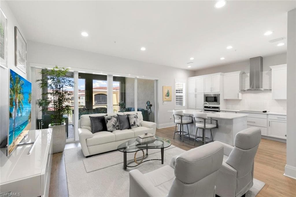 21490 Strada Nuova Cir D307, Estero, FL 33928-5
