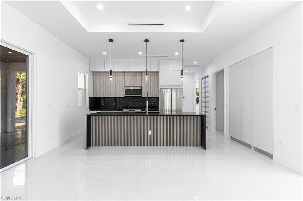 2631 30th Ave SE, Naples, FL 34117-10