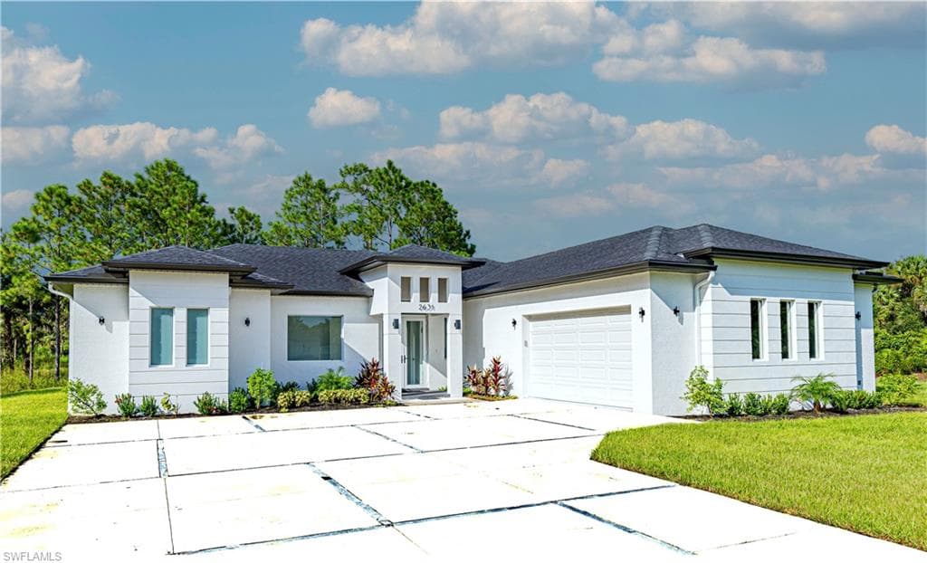 2631 30th Ave SE, Naples, FL 34117-1