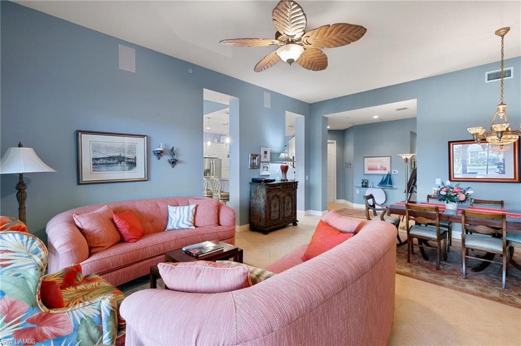 9235 Tesoro Ln 4-102, Naples, FL 34114-9