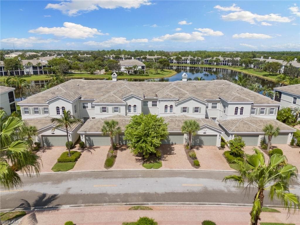 9235 Tesoro Ln 4-102, Naples, FL 34114-36