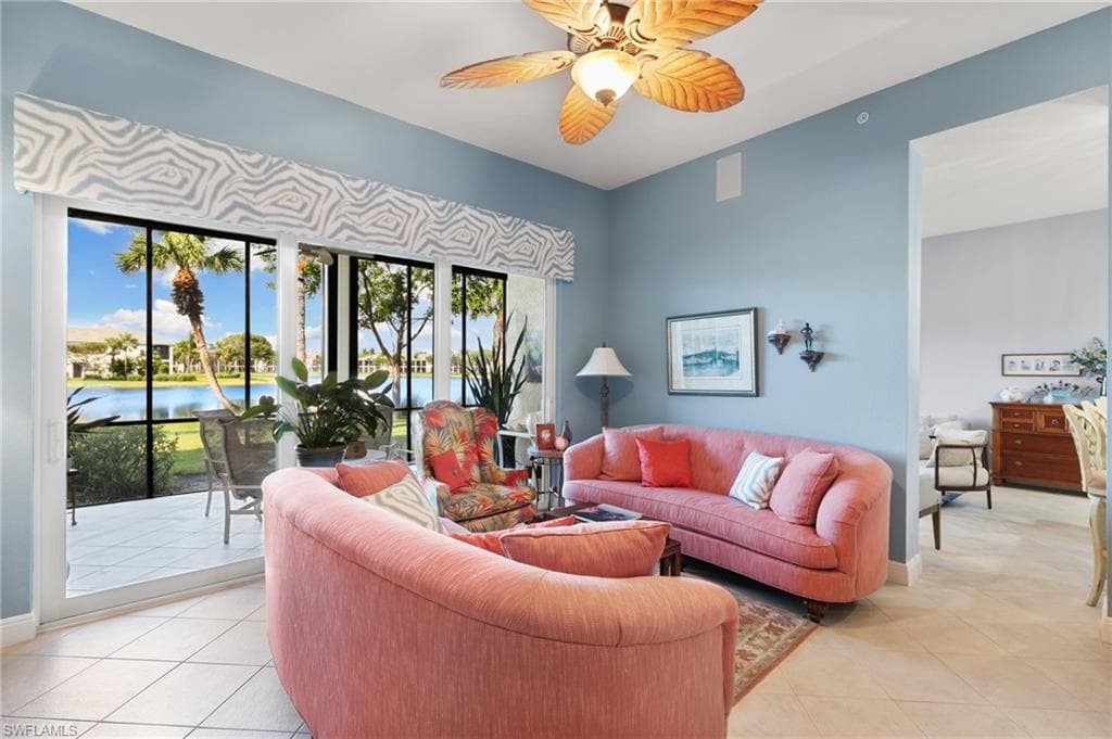 9235 Tesoro Ln 4-102, Naples, FL 34114-3