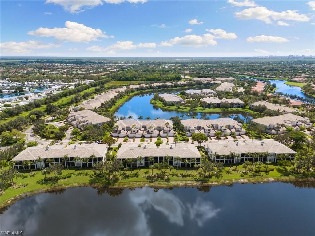 9235 Tesoro Ln 4-102, Naples, FL 34114-39