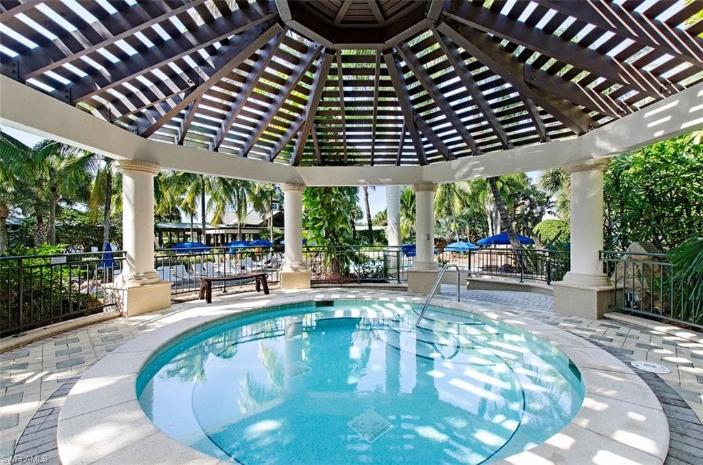 9235 Tesoro Ln 4-102, Naples, FL 34114-46