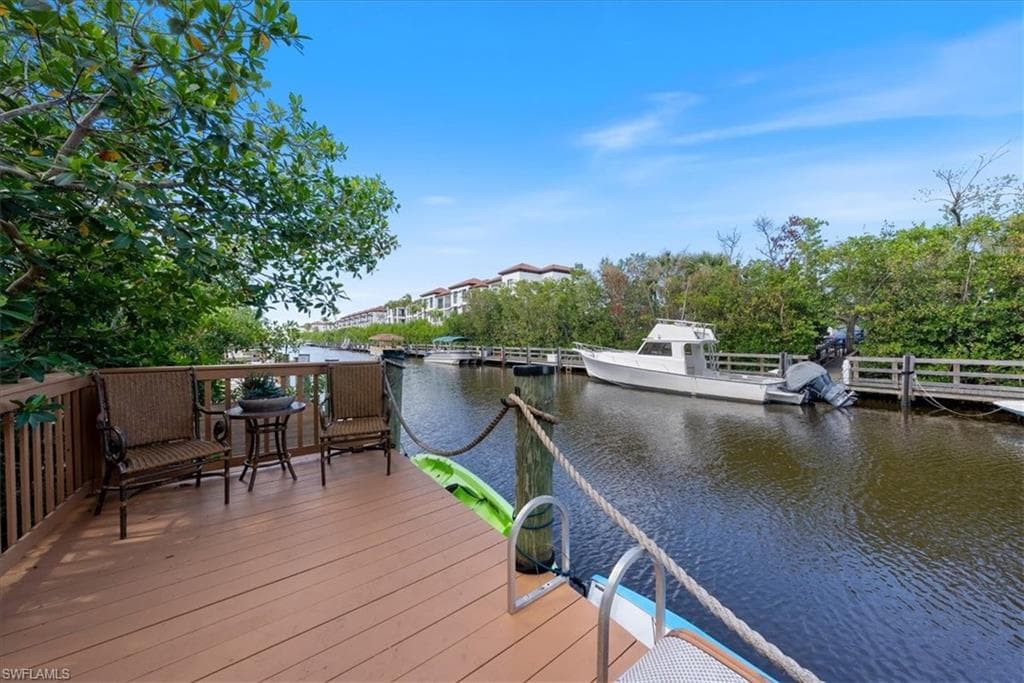 1595 Curlew Ave 4, Naples, FL 34102-1