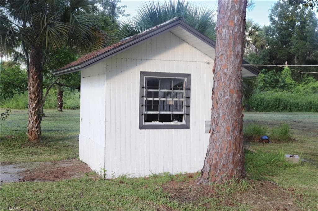 3931 42nd Ave SE, Naples, FL 34117-15