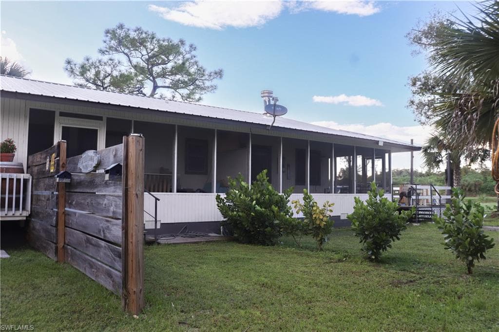 3931 42nd Ave SE, Naples, FL 34117-7