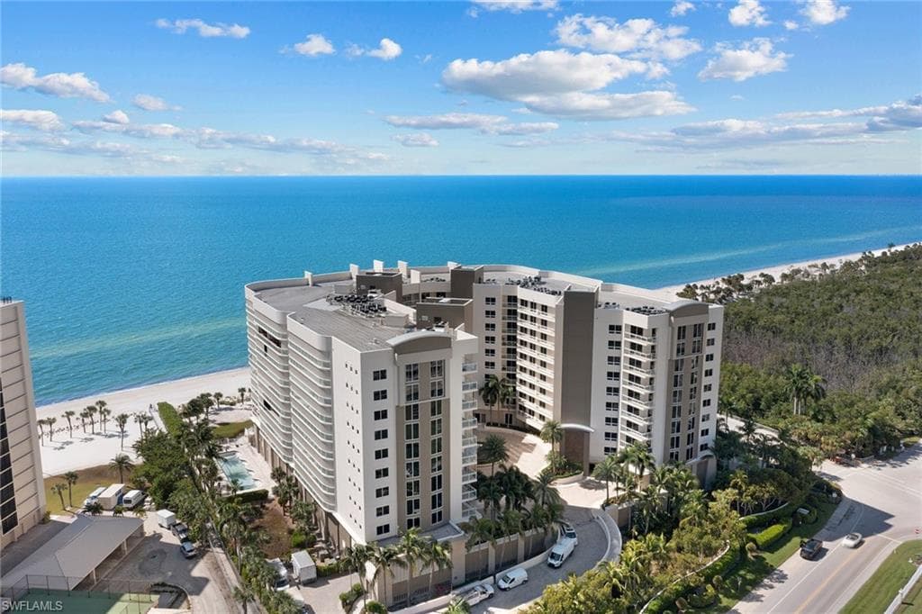 11125 Gulf Shore Dr 701, Naples, FL 34108-39