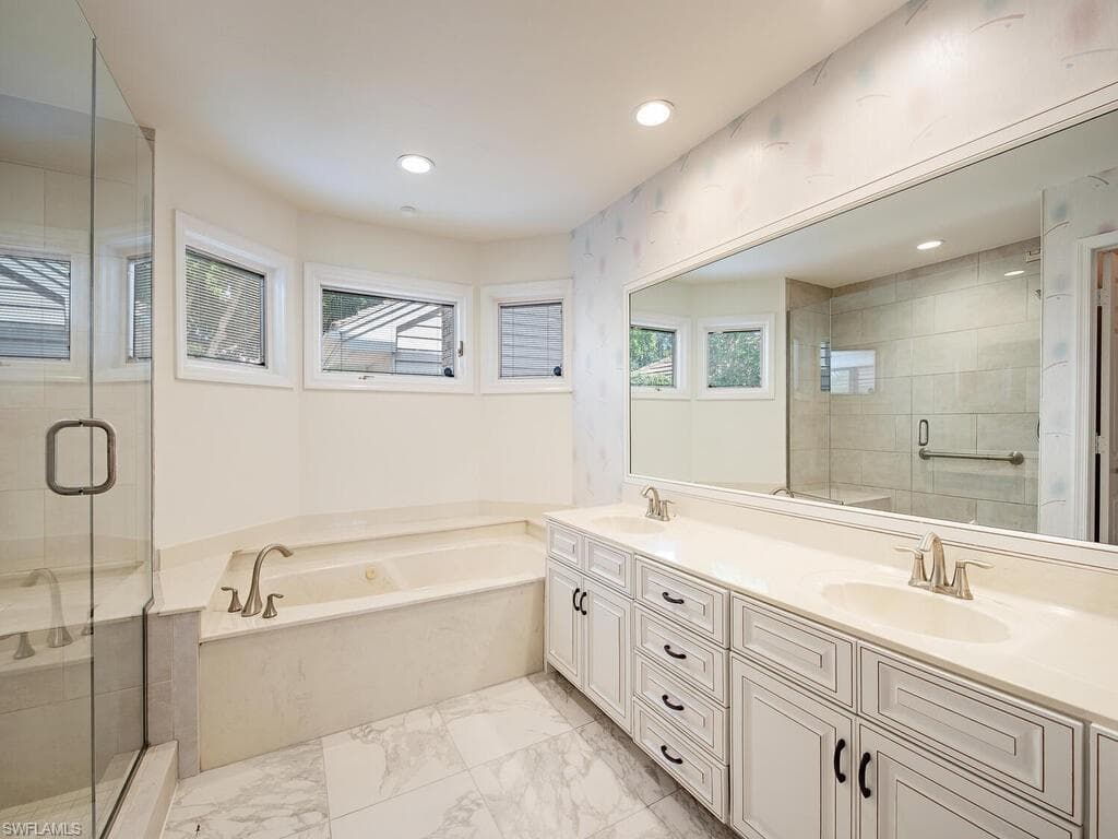6648 Trident Way I-5, Naples, FL 34108-13