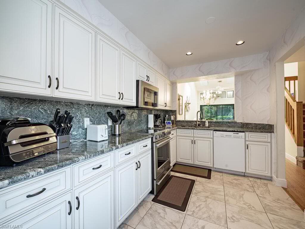 6648 Trident Way I-5, Naples, FL 34108-6