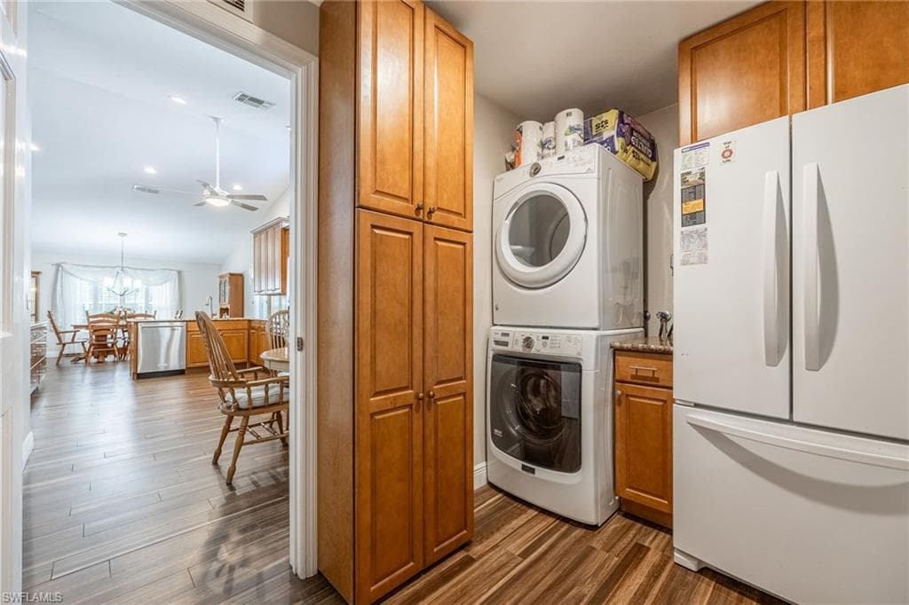1970 Corona Del Sire Dr, North Fort Myers, FL 33917-33