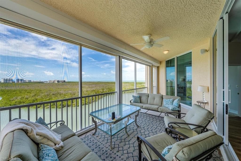 425 Dockside Dr Ph-1, Naples, FL 34110-9