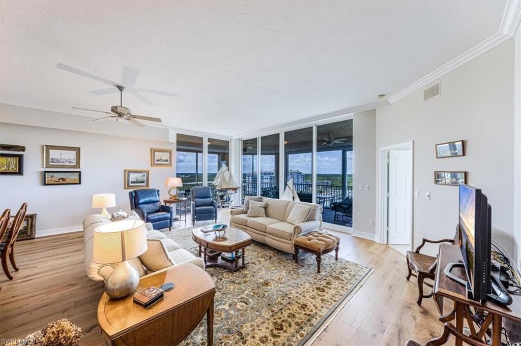 425 Dockside Dr Ph-1, Naples, FL 34110-12