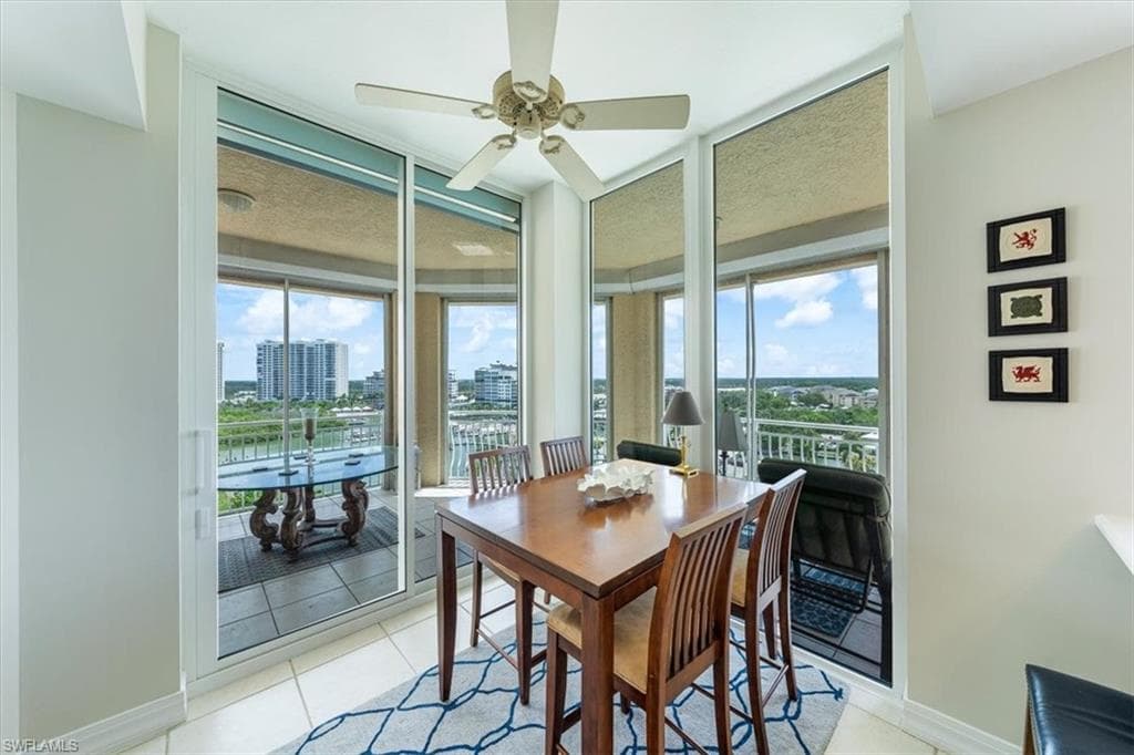 425 Dockside Dr Ph-1, Naples, FL 34110-16