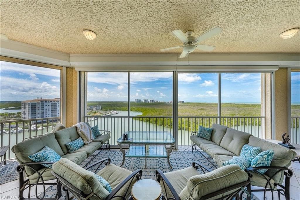 425 Dockside Dr Ph-1, Naples, FL 34110-27