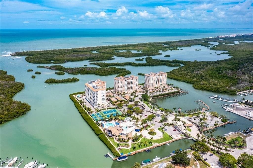 425 Dockside Dr Ph-1, Naples, FL 34110-6