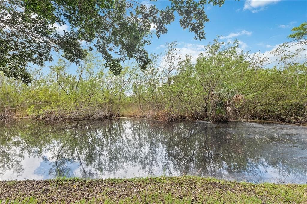 4705 Hawks Nest Way 103, Naples, FL 34114-21