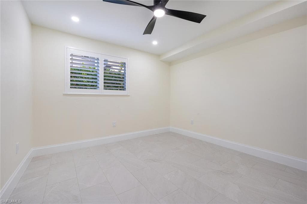 1537 Chesapeake Ave A-4, Naples, FL 34102-21