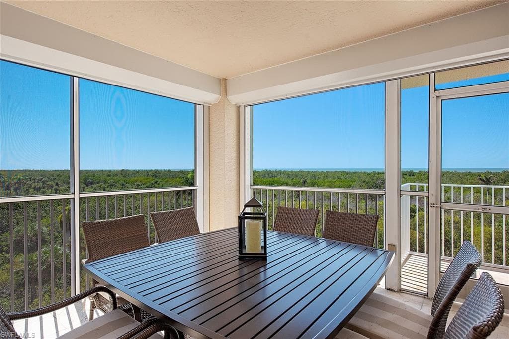 6597 Nicholas Blvd 601, Naples, FL 34108-3