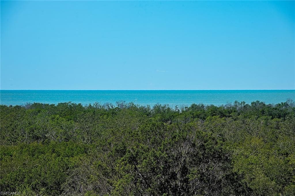 6597 Nicholas Blvd 601, Naples, FL 34108-4