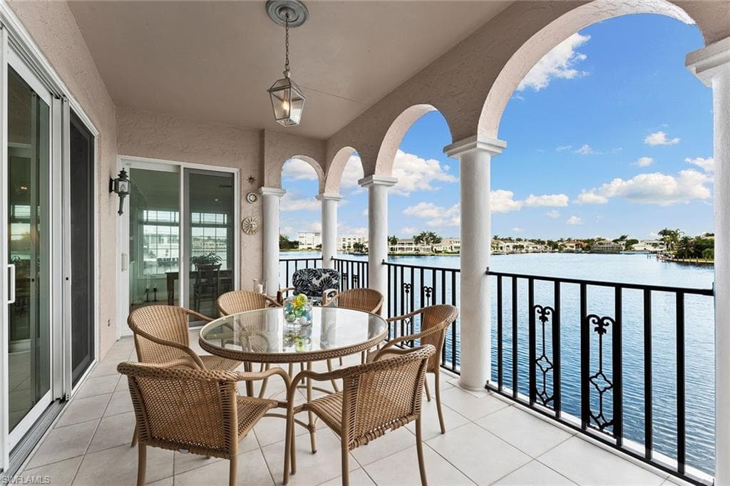 4000 Gulf Shore Blvd N 3200, Naples, FL 34103-1