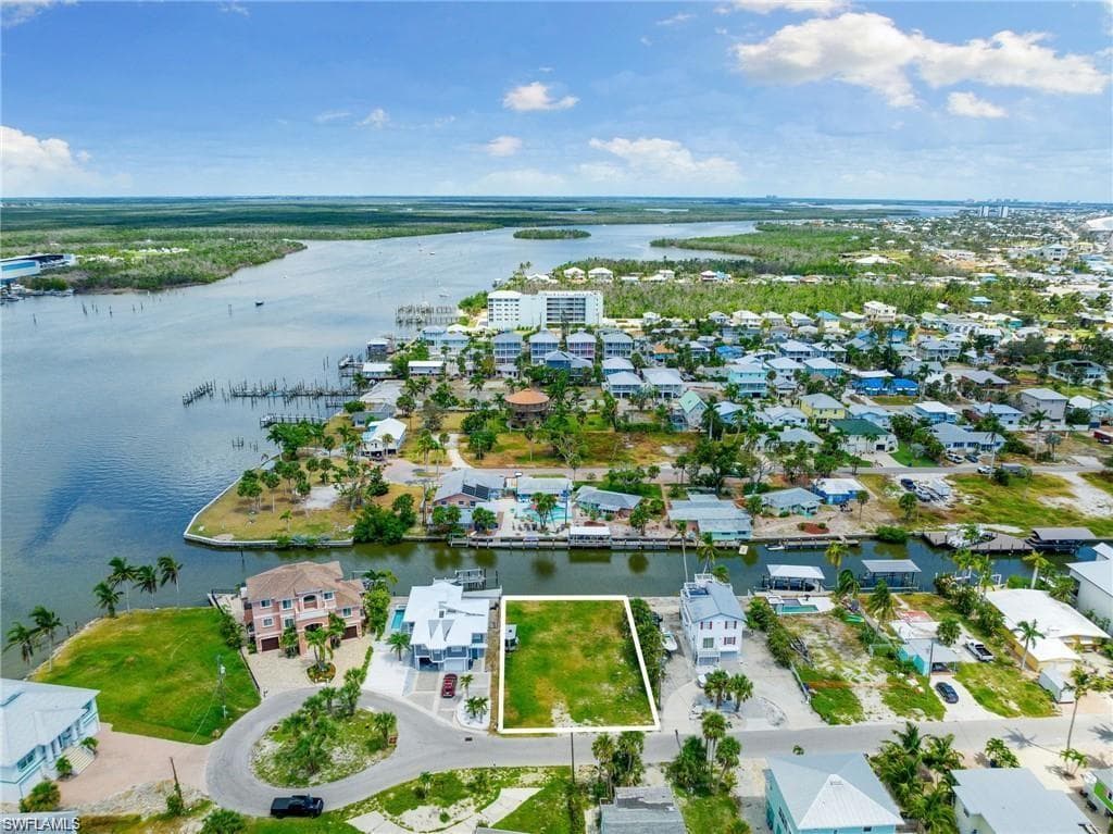 290 Ohio Ave, Fort Myers Beach, FL 33931-12