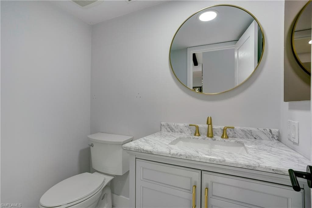 588 Tierra Mar Ln 23, Naples, FL 34108-11