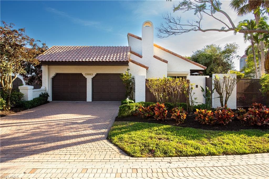 588 Tierra Mar Ln 23, Naples, FL 34108-1