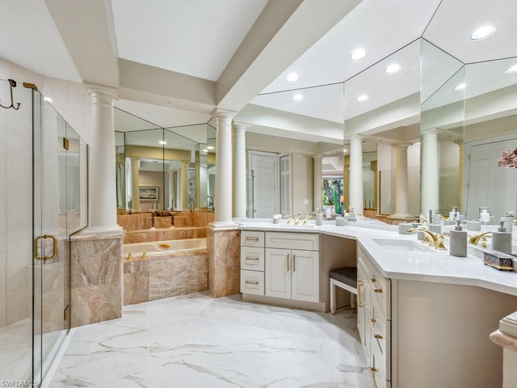 241 Colonade Cir, Naples, FL 34103-13