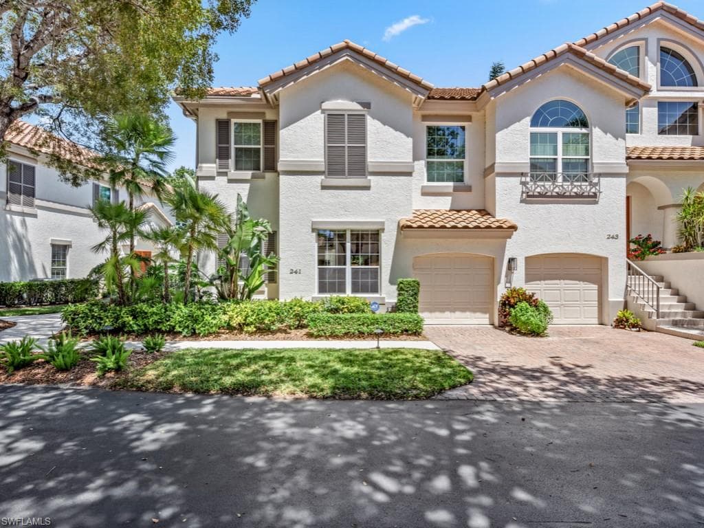 241 Colonade Cir, Naples, FL 34103-22