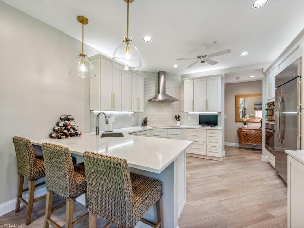 241 Colonade Cir, Naples, FL 34103-3