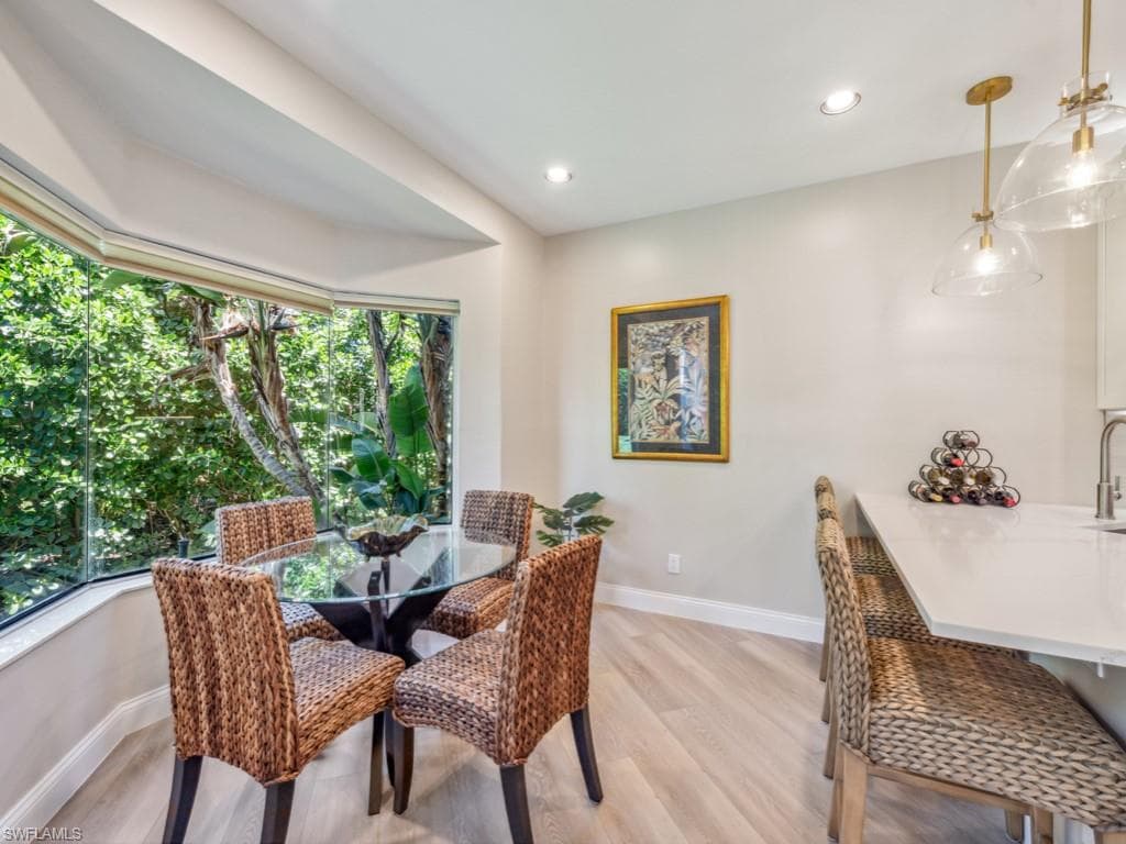 241 Colonade Cir, Naples, FL 34103-4