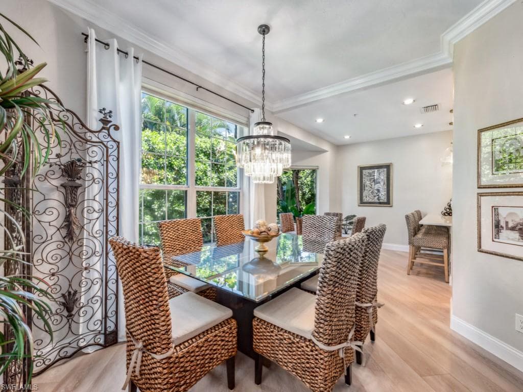 241 Colonade Cir, Naples, FL 34103-5