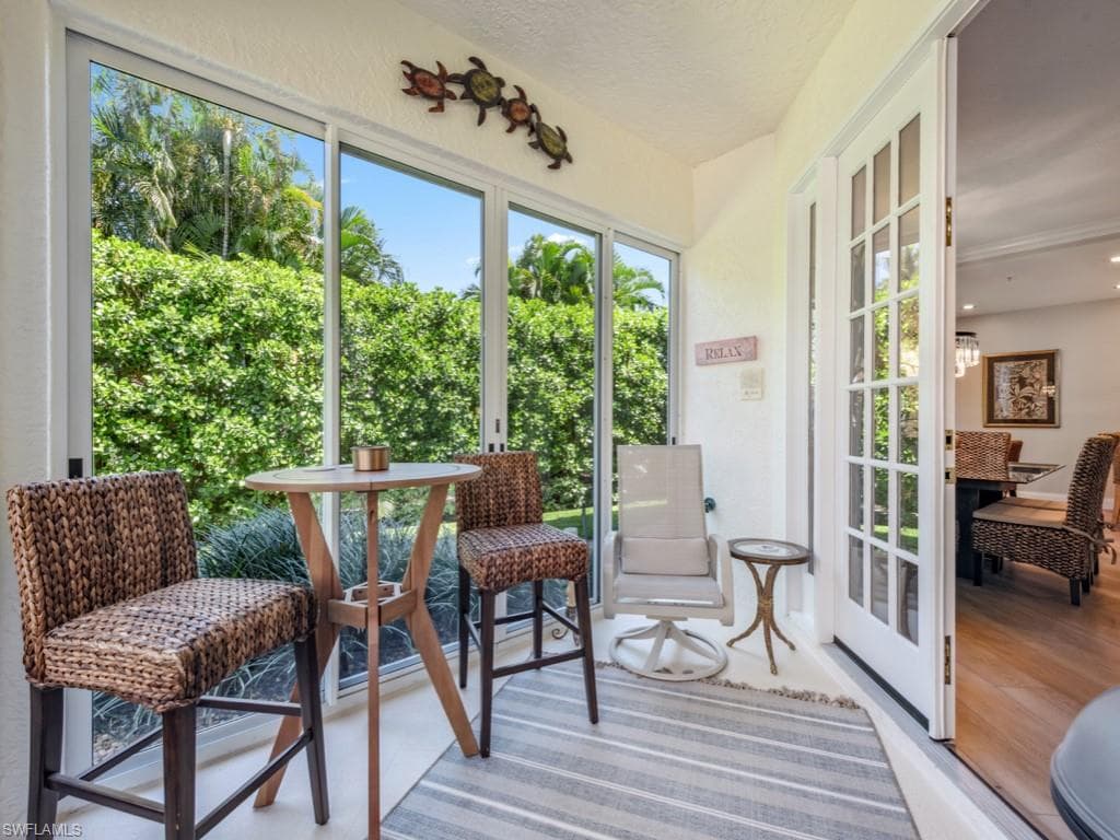 241 Colonade Cir, Naples, FL 34103-6
