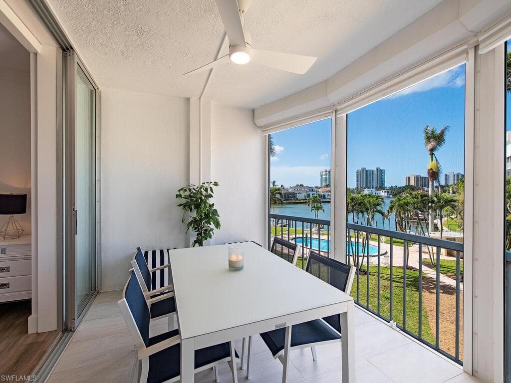 400 Park Shore Dr 302, Naples, FL 34103-25