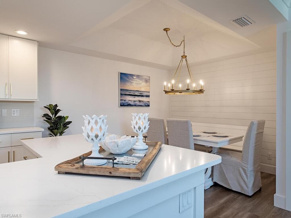 400 Park Shore Dr 302, Naples, FL 34103-27