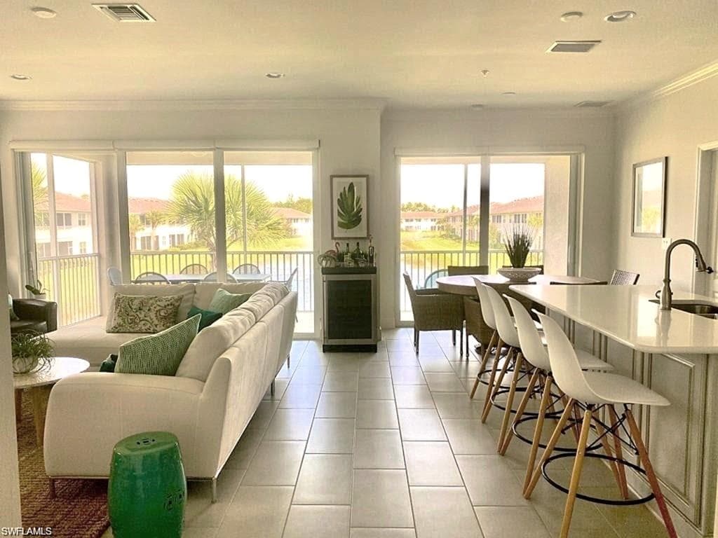 6940 Avalon Cir 505, Naples, FL 34112-1