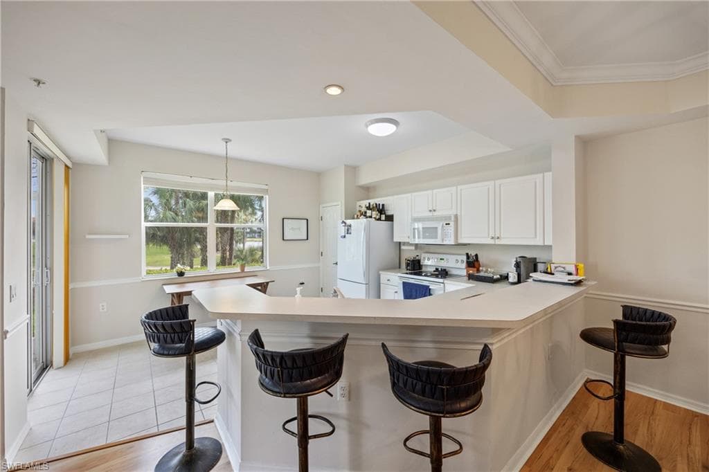 3970 Loblolly Bay Dr 102, Naples, FL 34114-9
