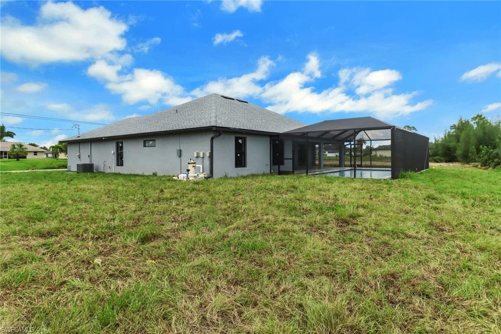 224 13th Ter, Cape Coral, FL 33990-22