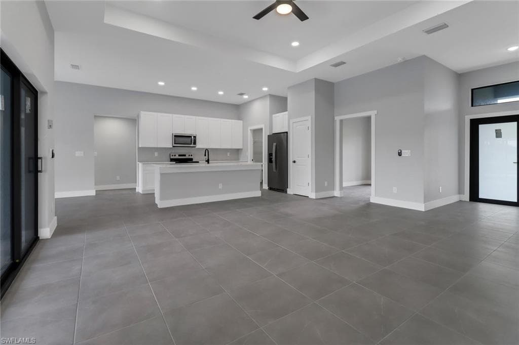 224 13th Ter, Cape Coral, FL 33990-4