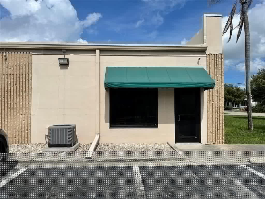 4406 Exchange Ave 101-102, Naples, FL 34104-3