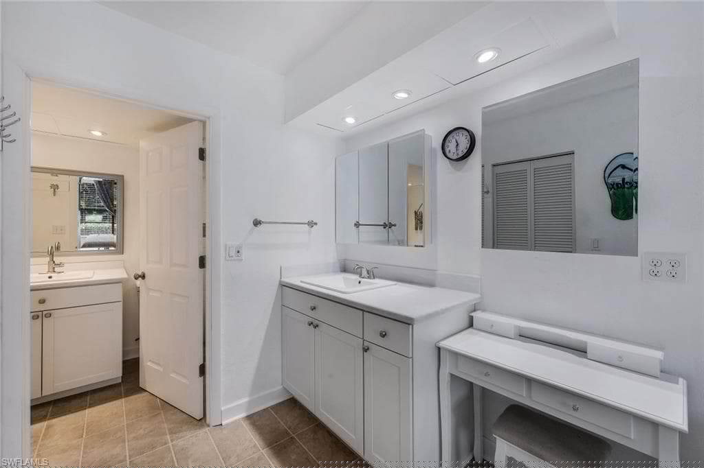 1701 Courtyard Way A-104, Naples, FL 34112-12
