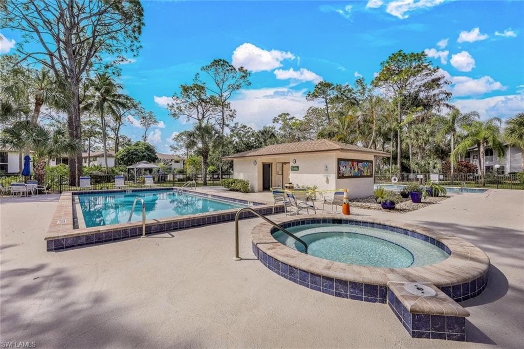 1701 Courtyard Way A-104, Naples, FL 34112-21