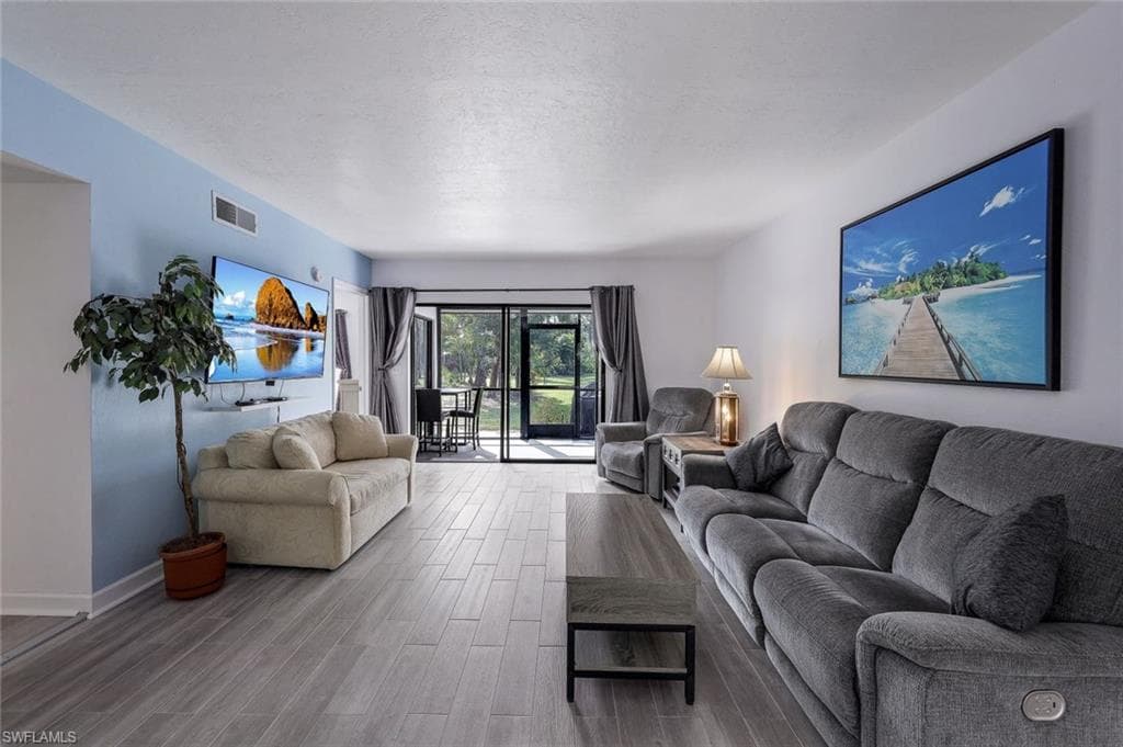 1701 Courtyard Way A-104, Naples, FL 34112-2