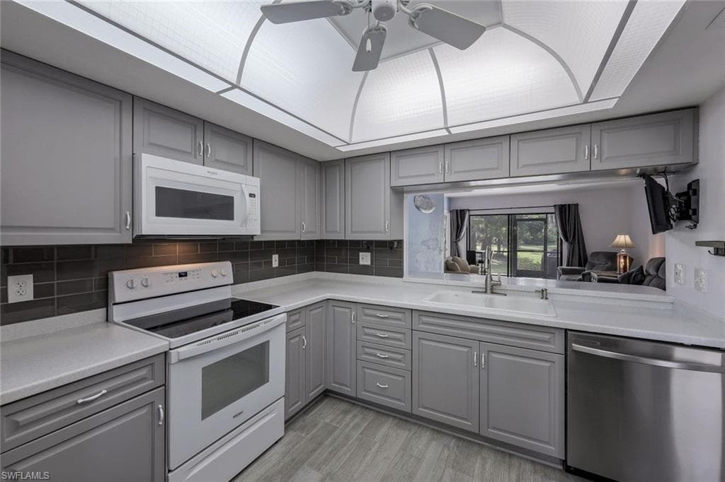 1701 Courtyard Way A-104, Naples, FL 34112-6