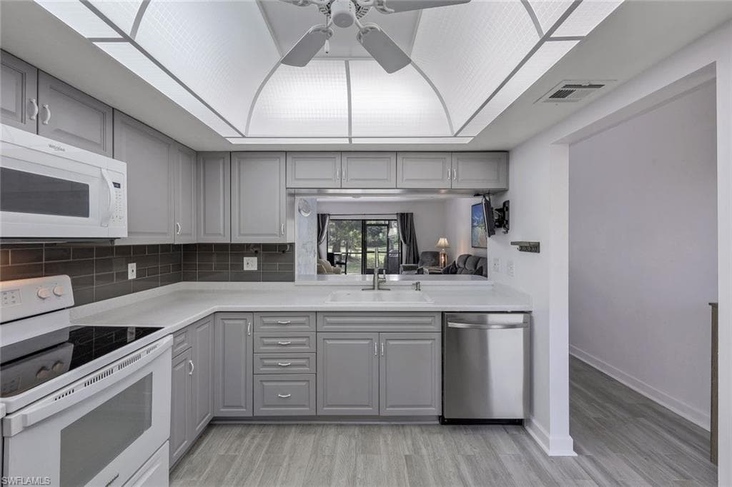 1701 Courtyard Way A-104, Naples, FL 34112-7
