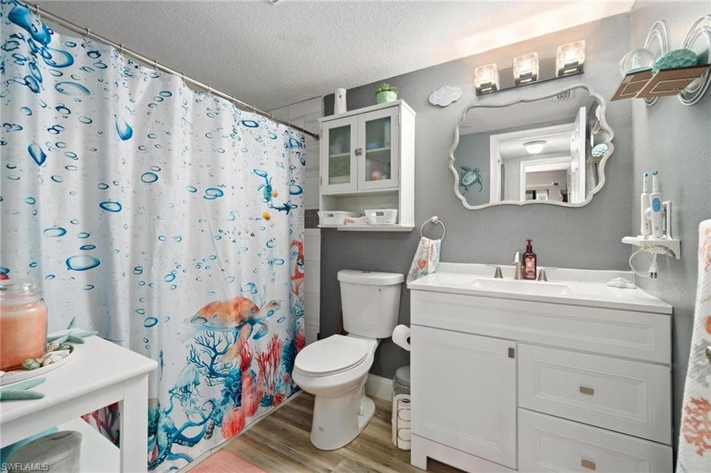 8913 Somerset Blvd, Fort Myers, FL 33919-27